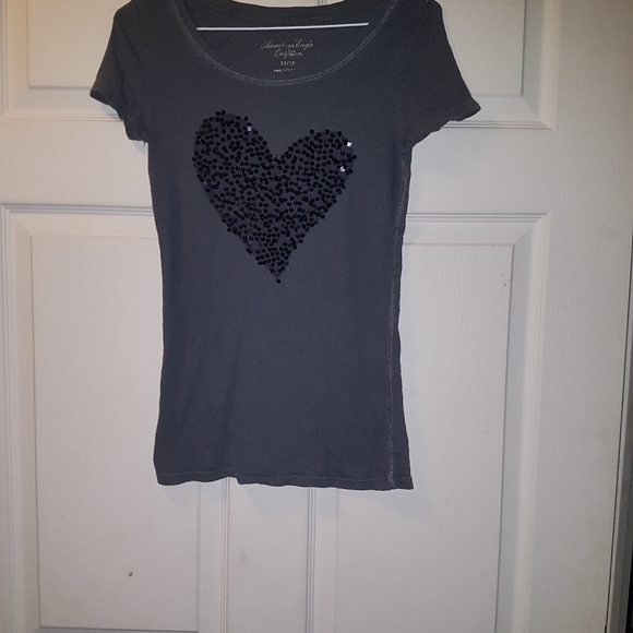 American Eagle Tee/Sequined Heart - Picture 15 of 17